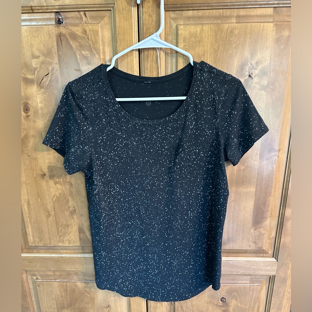 Size 8 Lululemon top